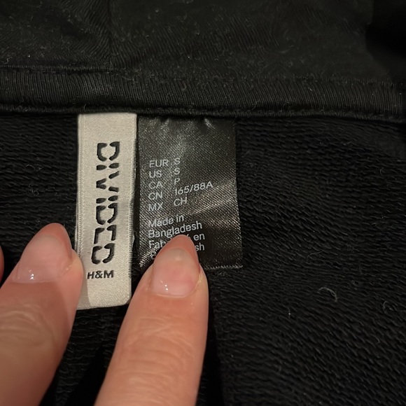 H&M Divided hooded open sweatshirt - Picture 2 of 3
